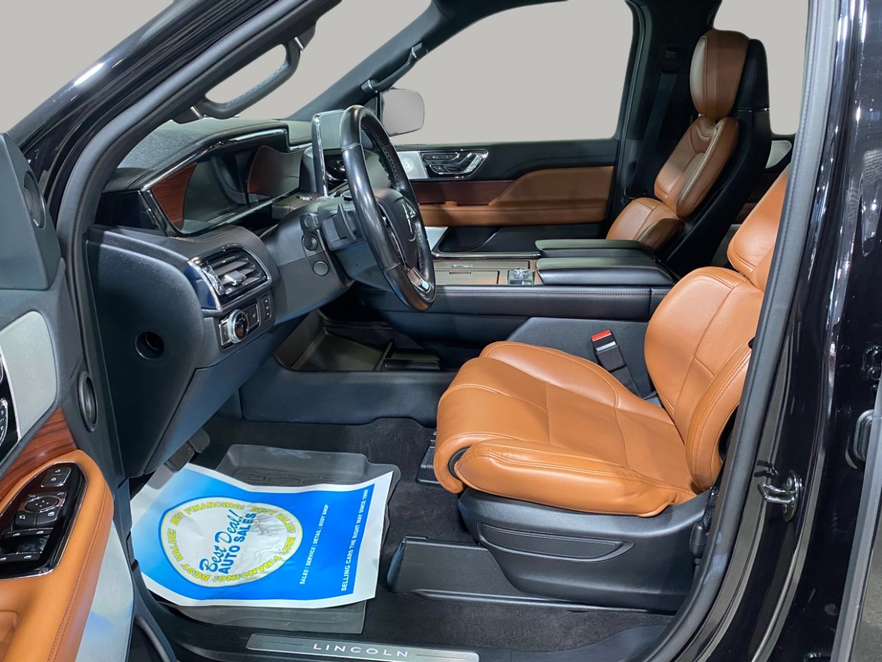 Used 2021 Lincoln Navigator Reserve image 14