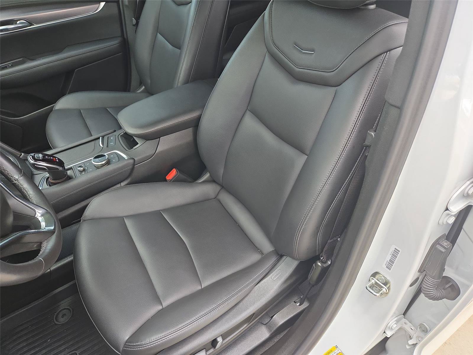 Used 2023 Cadillac XT6 Luxury FWD image 11