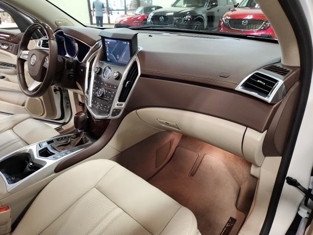Used 2012 Cadillac SRX Luxury image 32