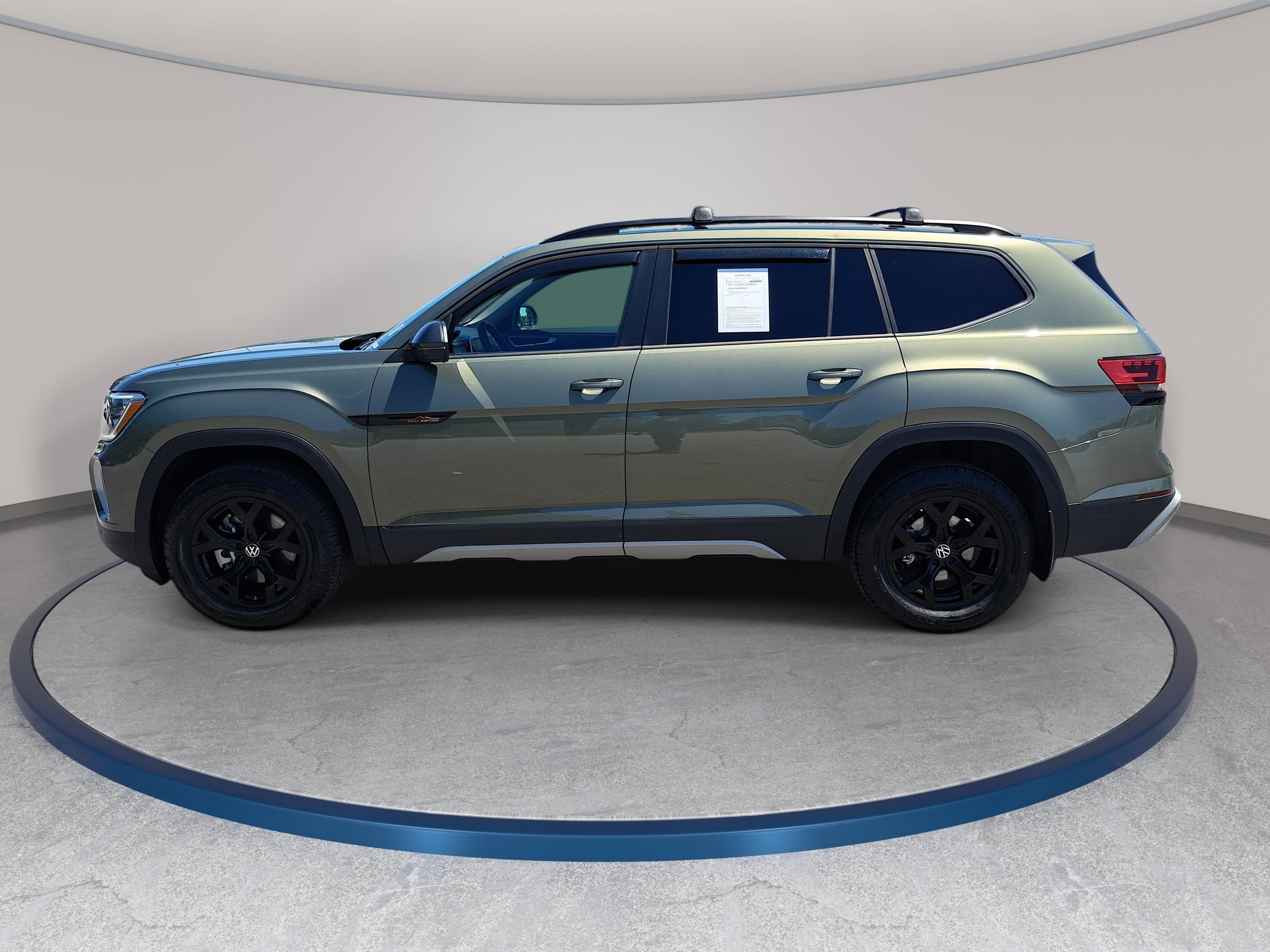 Used 2024 Volkswagen Atlas Peak Edition SEL AWD/4WD image 8