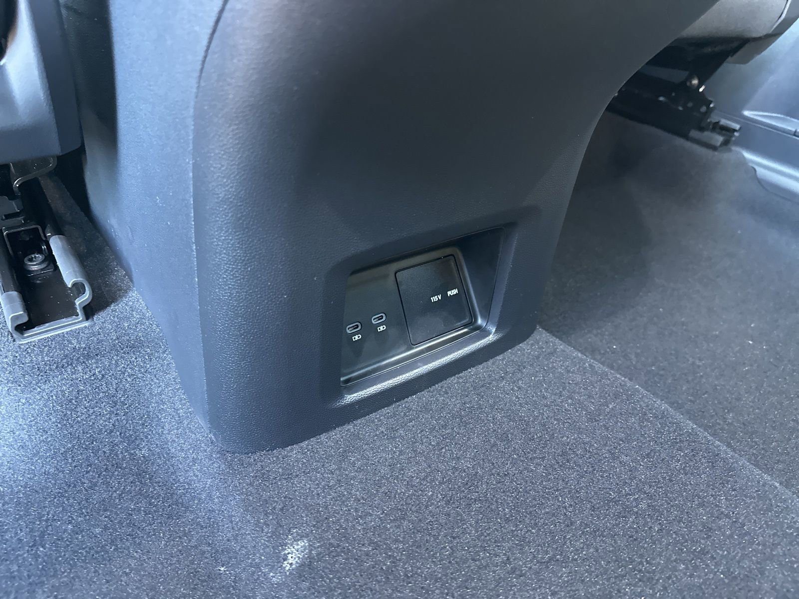 New 2026 Volkswagen Atlas Cross Sport SEL Premium R-Line image 18