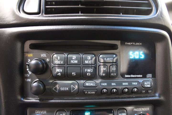 Used 2002 Chevrolet Corvette Z06 w/ Memory Pkg RWD image 34