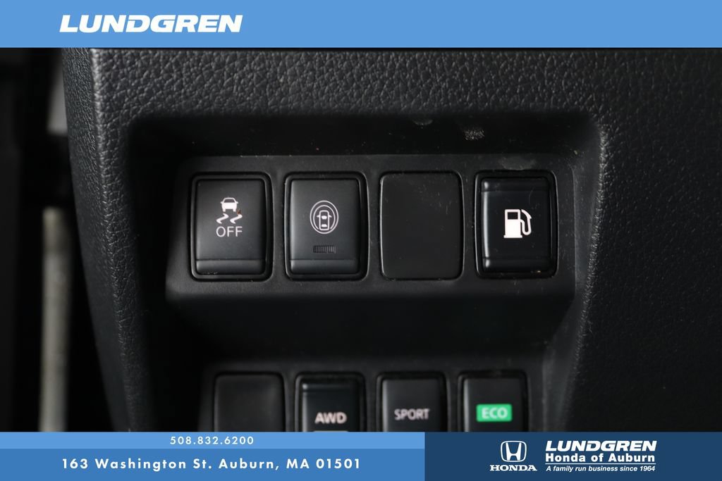 Used 2019 Nissan Rogue S AWD/4WD image 25