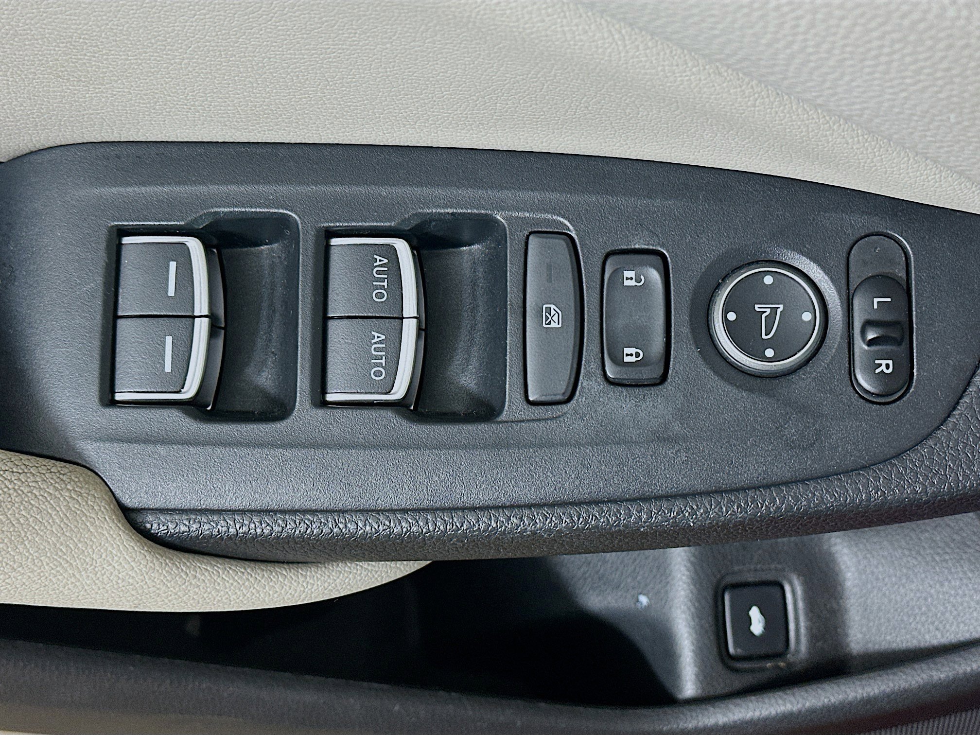 Used 2018 Honda Accord LX image 15