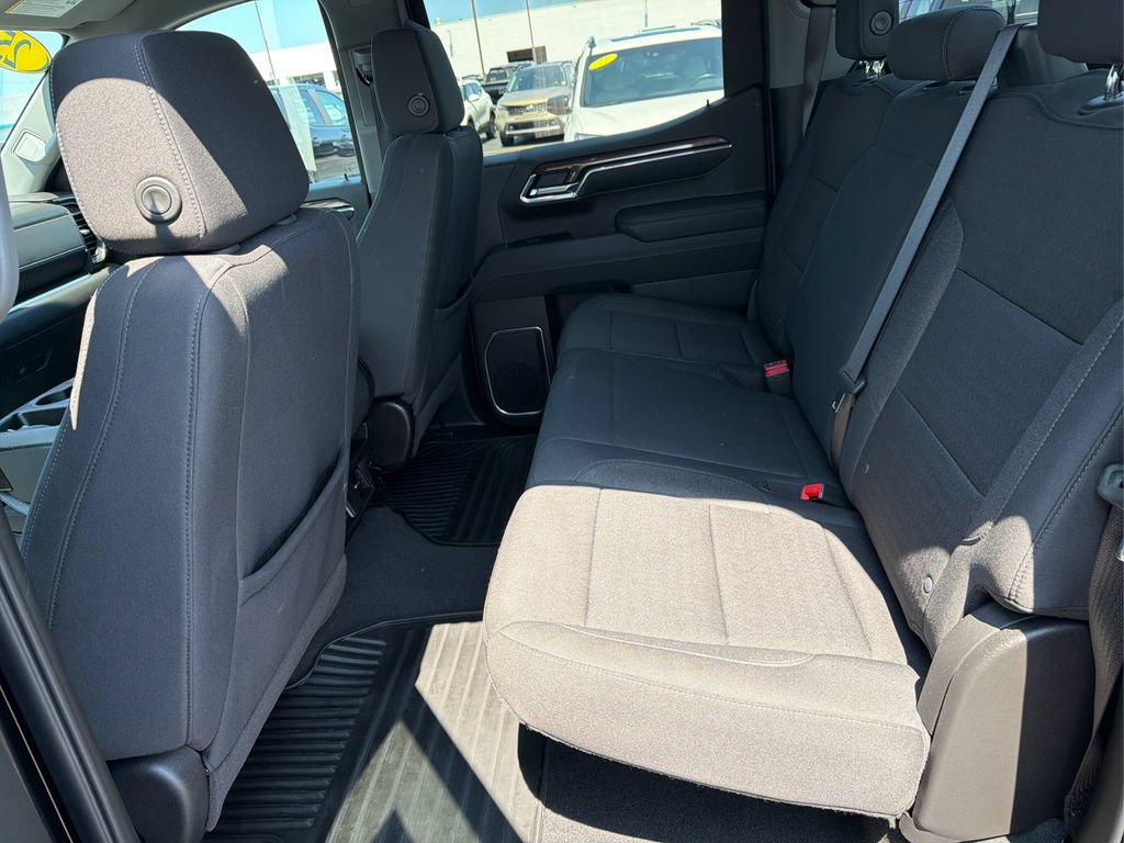 Used 2025 Chevrolet Silverado 1500 LT AWD/4WD image 20