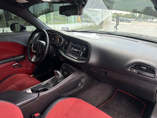 Used 2018 Dodge Challenger R/T Scat Pack w/ Dynamics Package RWD image 17