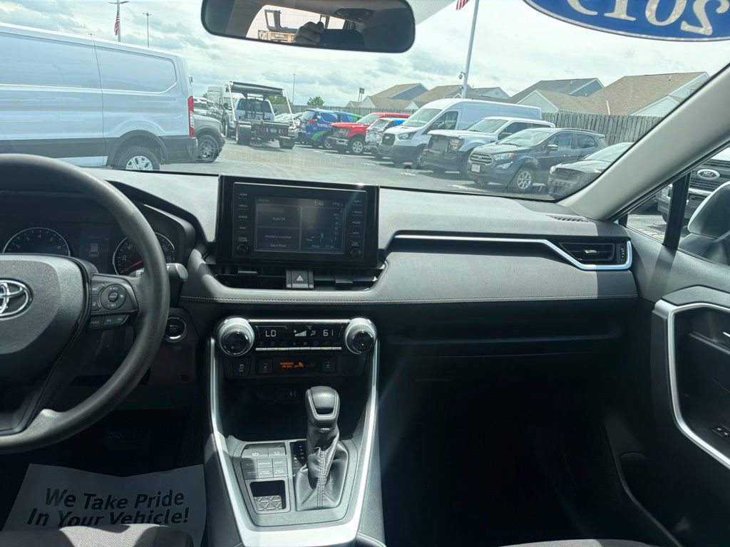 Used 2019 Toyota RAV4 XLE w/ Convenience Package AWD/4WD image 16
