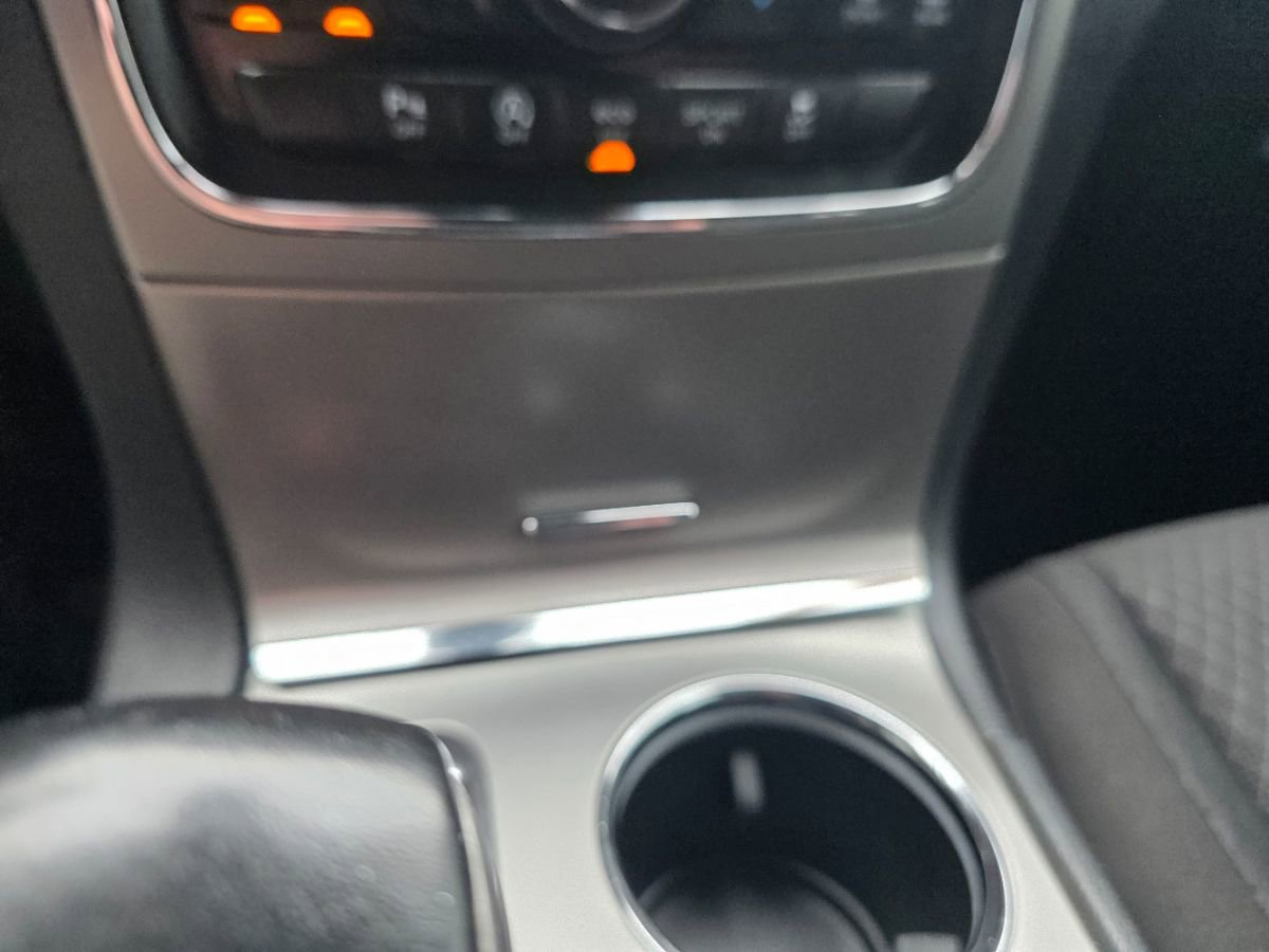 Used 2020 Jeep Grand Cherokee Laredo image 40