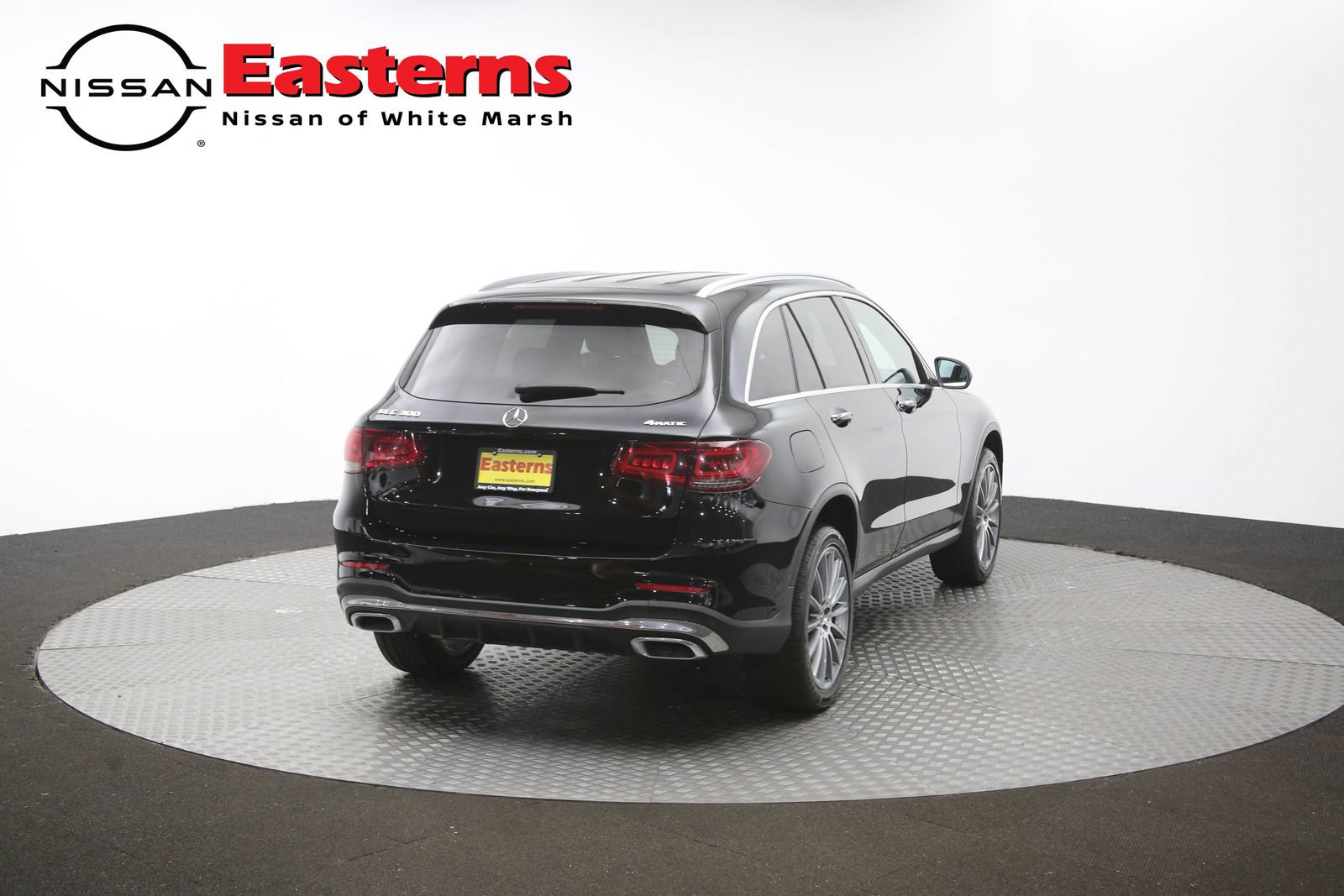 Used 2022 Mercedes-Benz GLC 300 4MATIC w/ AMG Line image 41
