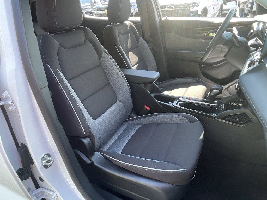 Used 2025 Chevrolet TrailBlazer LT w/ Convenience Package AWD/4WD image 27