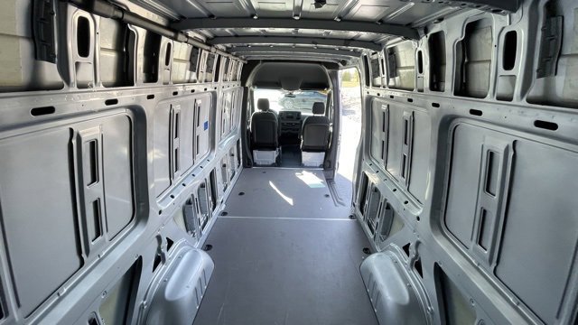 Used 2024 Mercedes-Benz Sprinter 2500 image 10