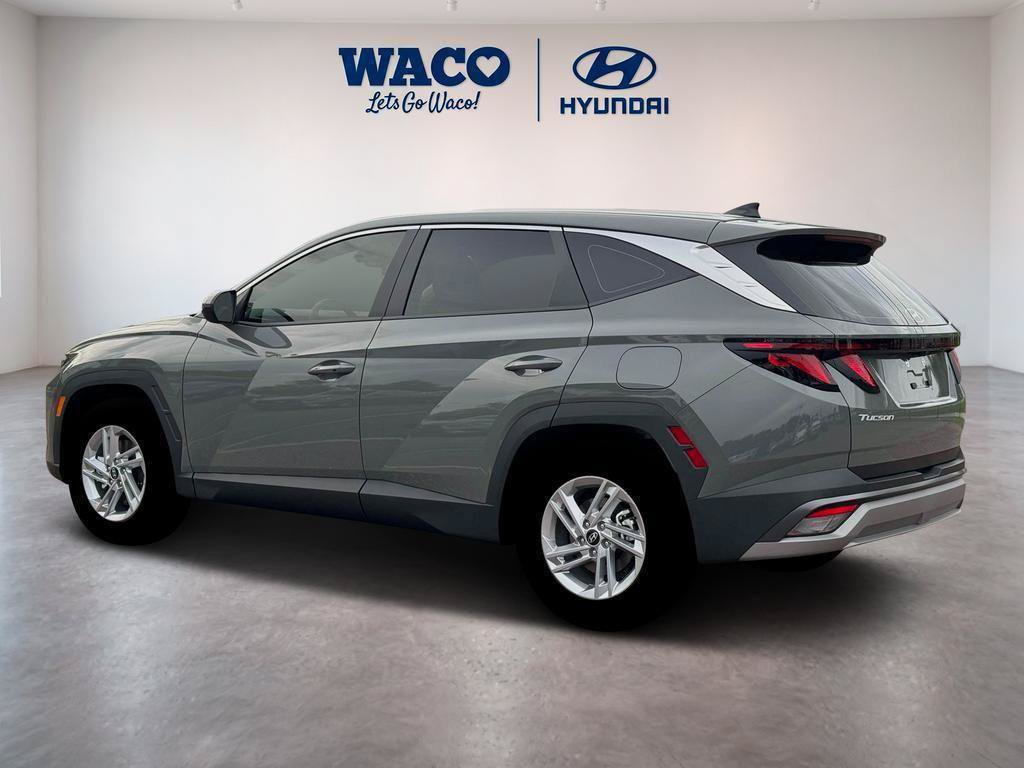 New 2026 Hyundai Tucson SE w/ Tow & Go Package FWD image 4