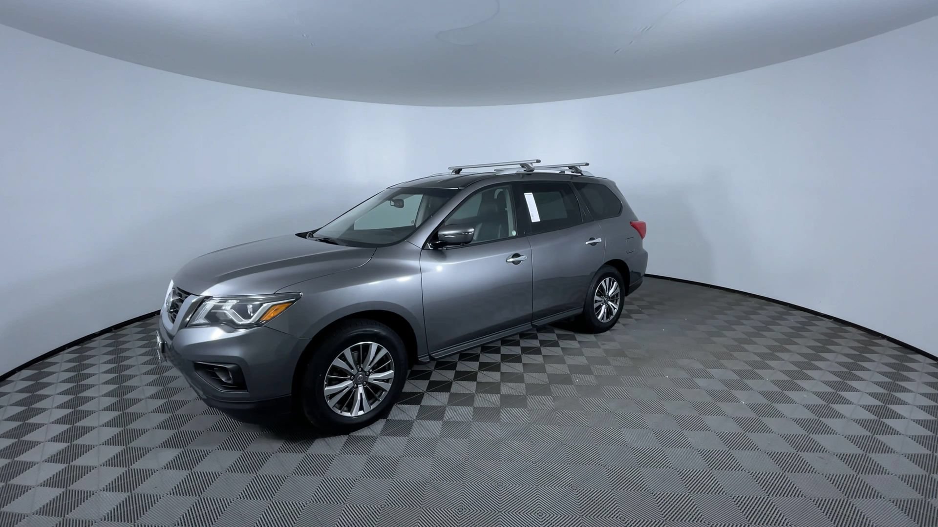 Used 2020 Nissan Pathfinder SL AWD/4WD image 4