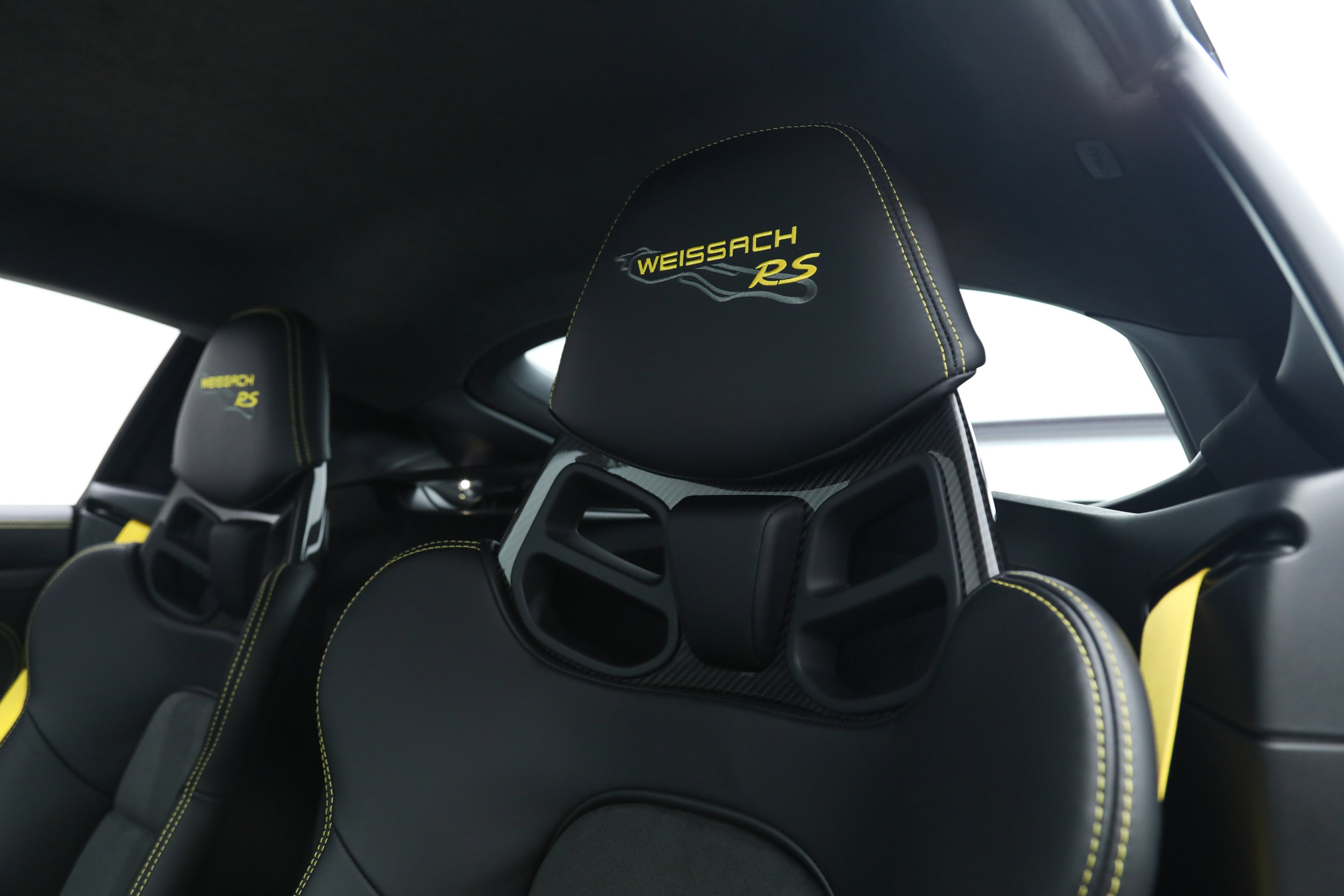 Used 2025 Porsche 718 Cayman GT4 RS RWD image 26