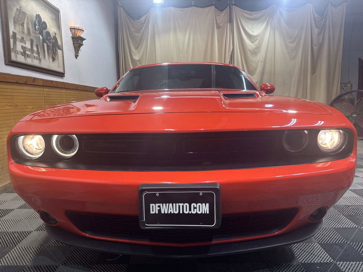 Used 2022 Dodge Challenger SXT w/ Blacktop Package image 3