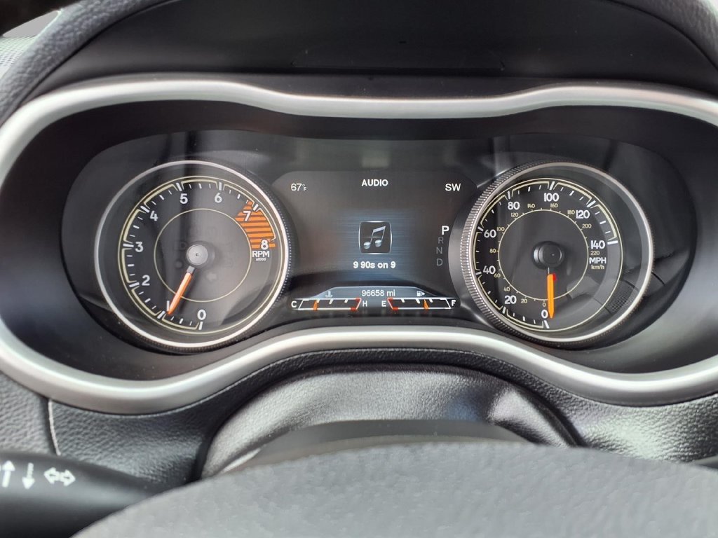 Used 2016 Jeep Cherokee Trailhawk w/ Comfort/Convenience Group AWD/4WD image 20