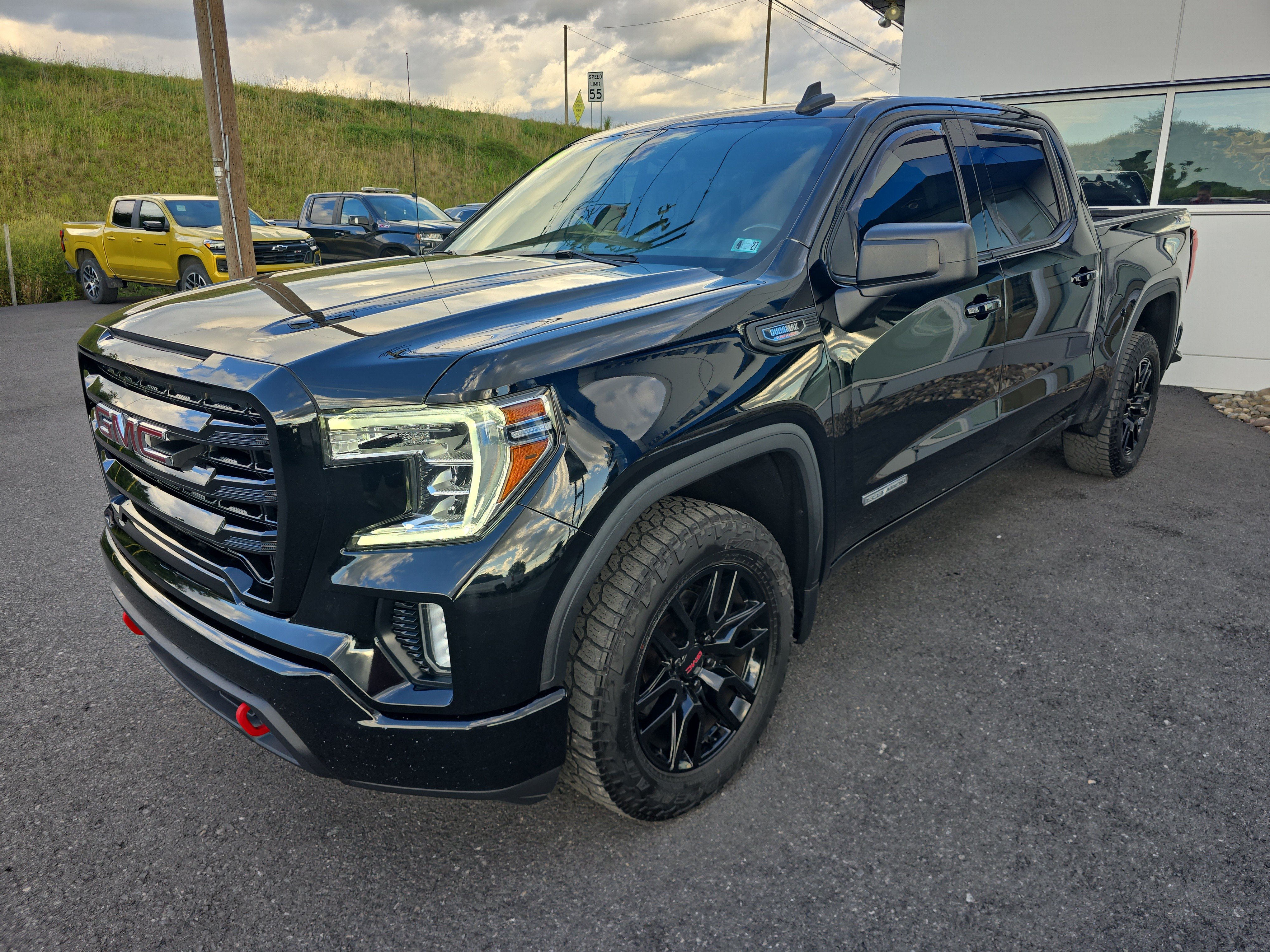 Used 2021 GMC Sierra 1500 Elevation w/ Preferred Package AWD/4WD image 7