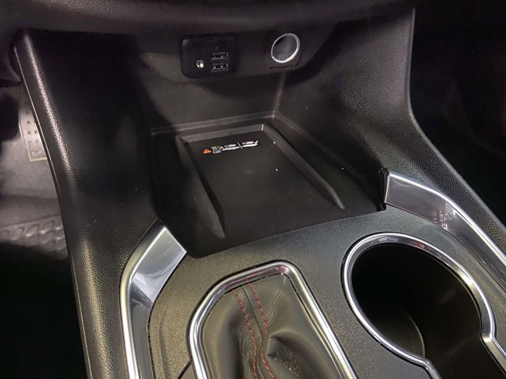 Used 2023 Chevrolet Traverse RS image 25