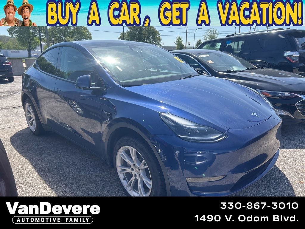 Used 2023 Tesla Model Y Long Range AWD/4WD image 1