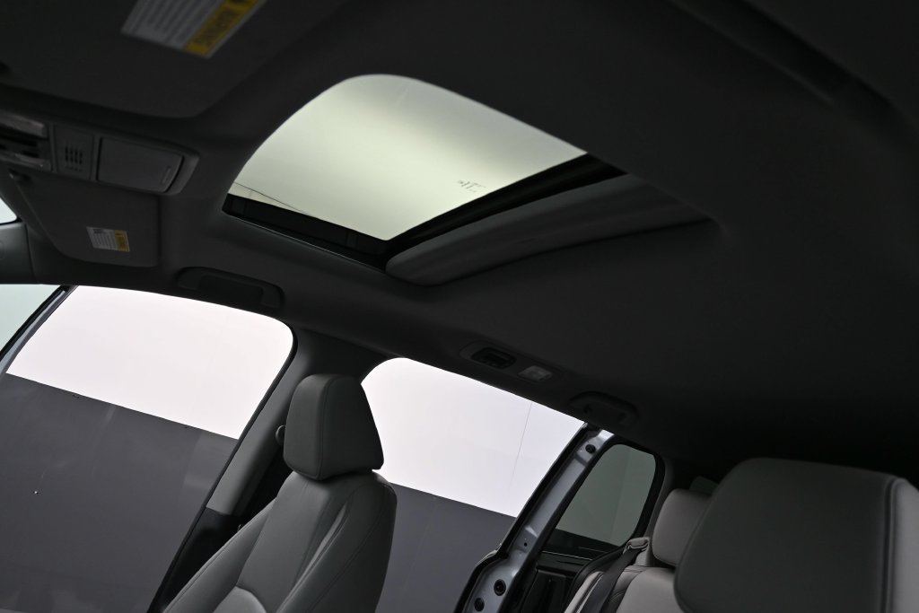 Used 2024 Honda Odyssey EX-L image 13