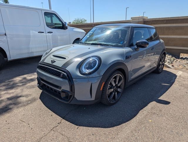 Used 2023 MINI Cooper S FWD image 2