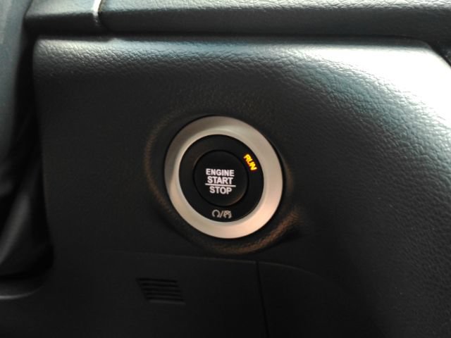 Used 2025 Chrysler Pacifica Select FWD image 44