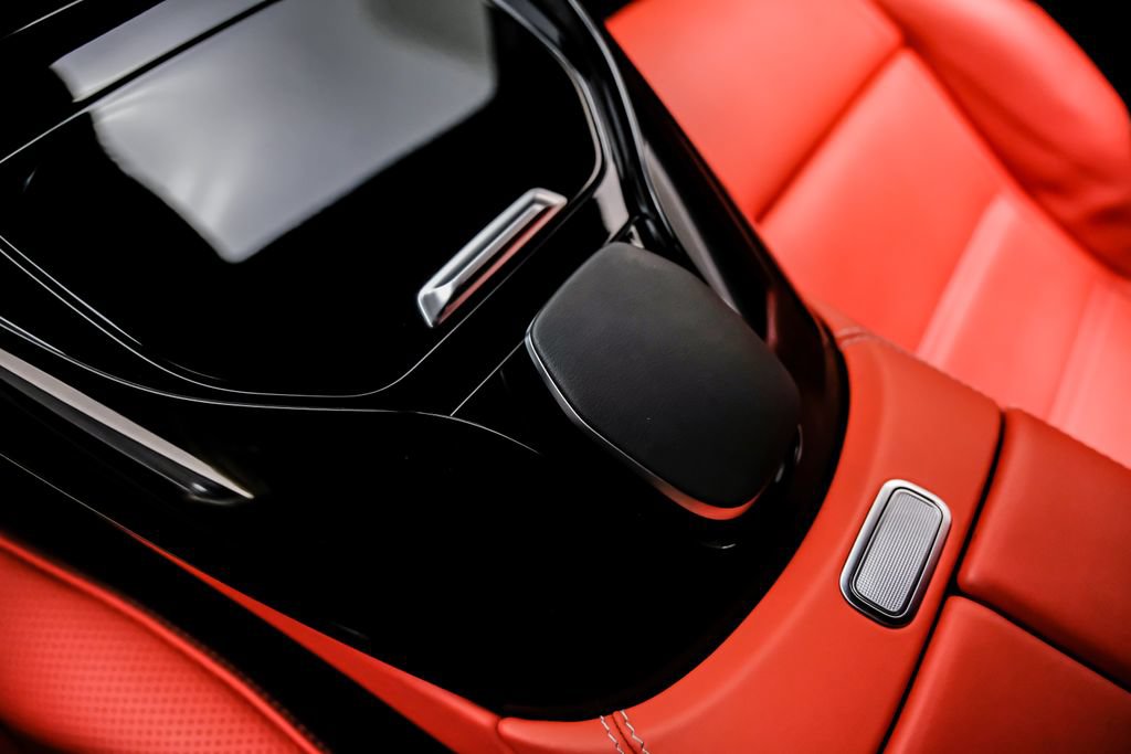 Used 2025 Mercedes-Benz AMG GT 63 image 22