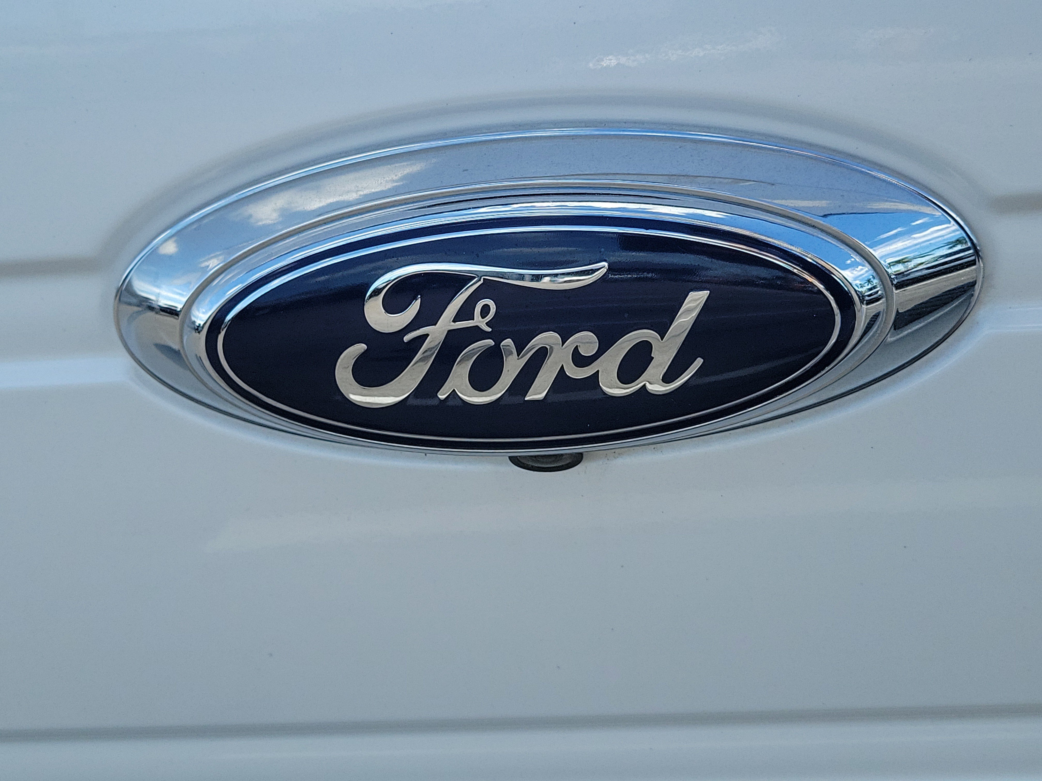 Used 2012 Ford F150 Lariat w/ Lariat Chrome Pkg AWD/4WD image 31