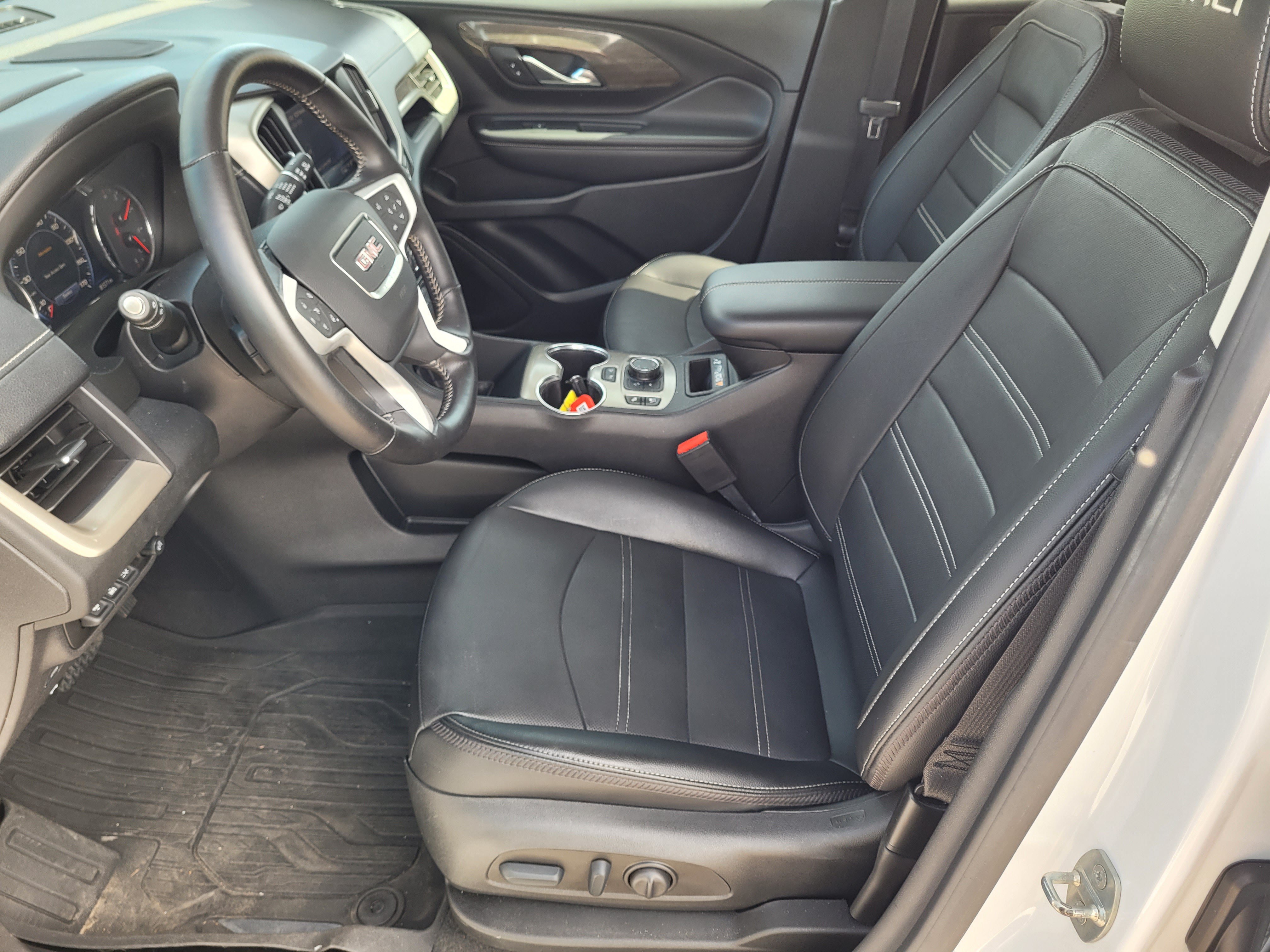 Used 2022 GMC Terrain Denali w/ Denali Premium Package AWD/4WD image 22