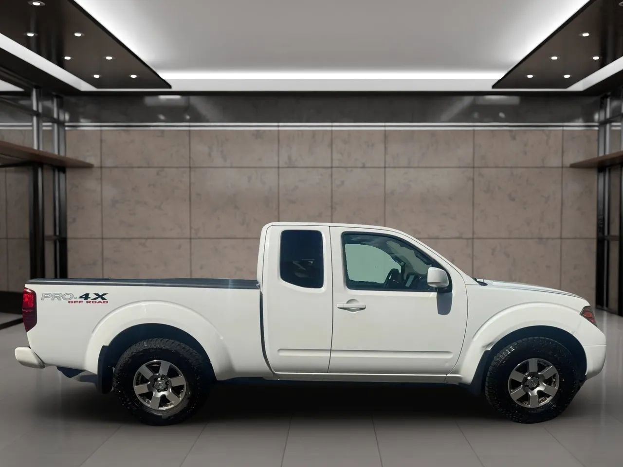 Used 2012 Nissan Frontier PRO-4X AWD/4WD image 7