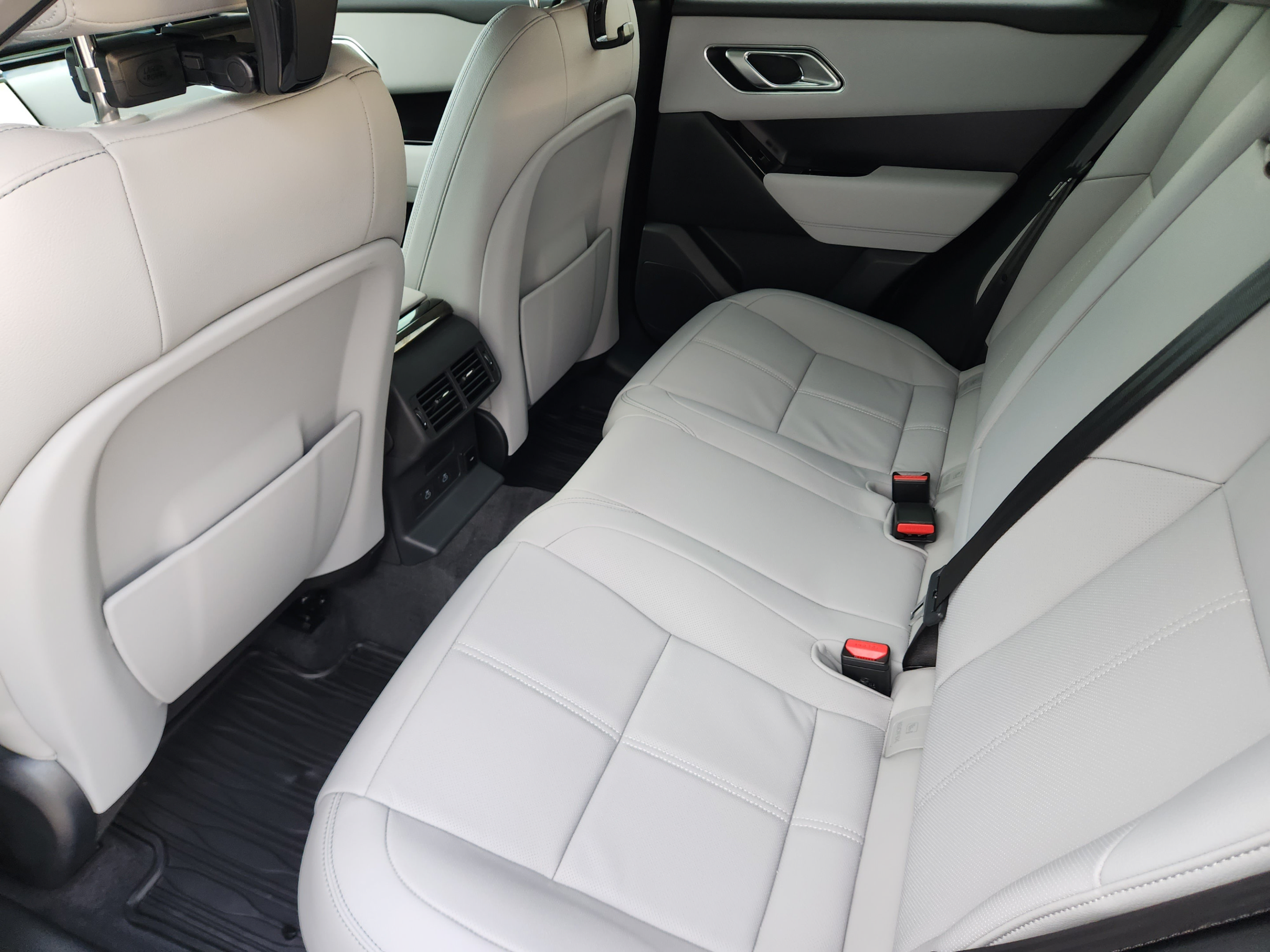 New 2026 Land Rover Range Rover Velar Belgravia AWD/4WD image 26