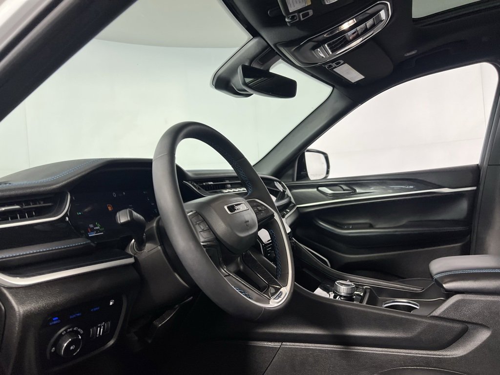 Used 2023 Jeep Grand Cherokee Trailhawk w/ Advanced Protech Group II image 22