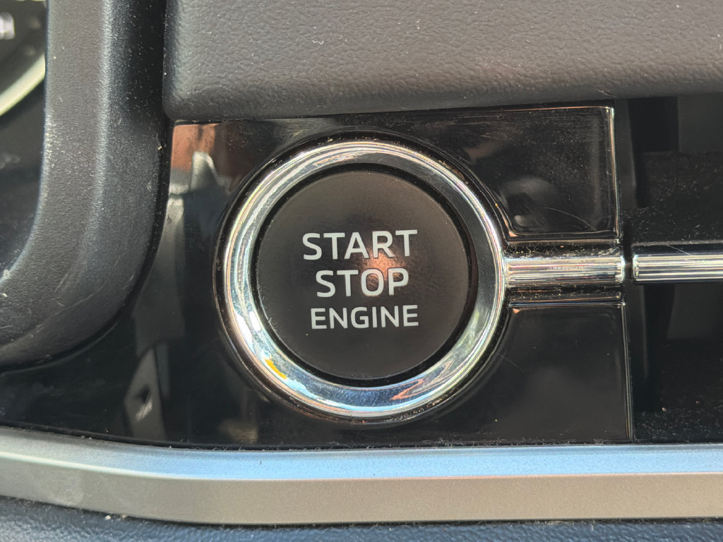 Used 2024 Mitsubishi Outlander SE FWD image 35