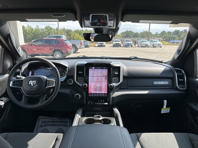 New 2026 RAM 1500 4x4 Crew Cab image 41