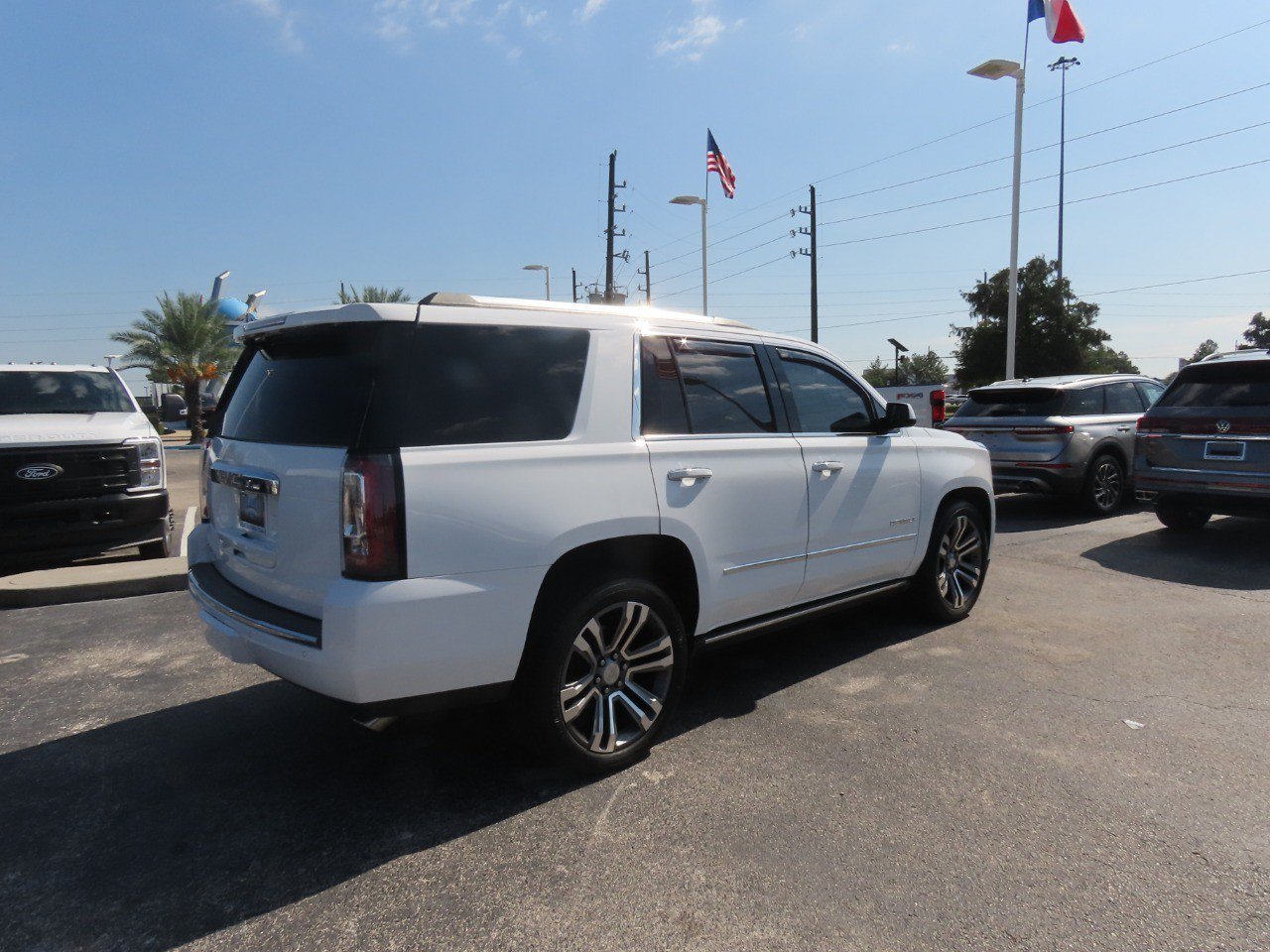 Used 2019 GMC Yukon Denali w/ Denali Ultimate Package AWD/4WD image 10