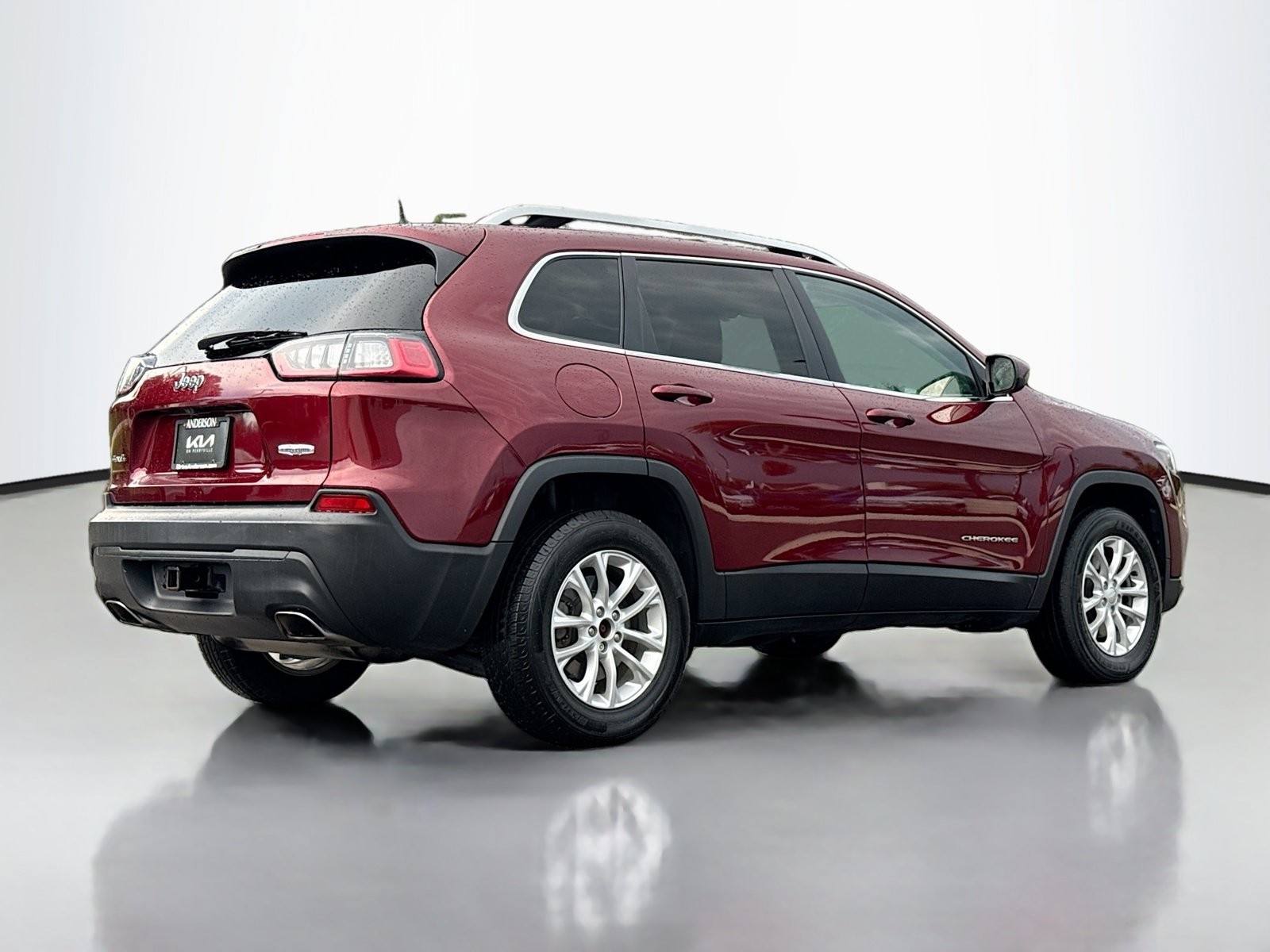 Used 2019 Jeep Cherokee Latitude w/ Cold Weather Group AWD/4WD image 2