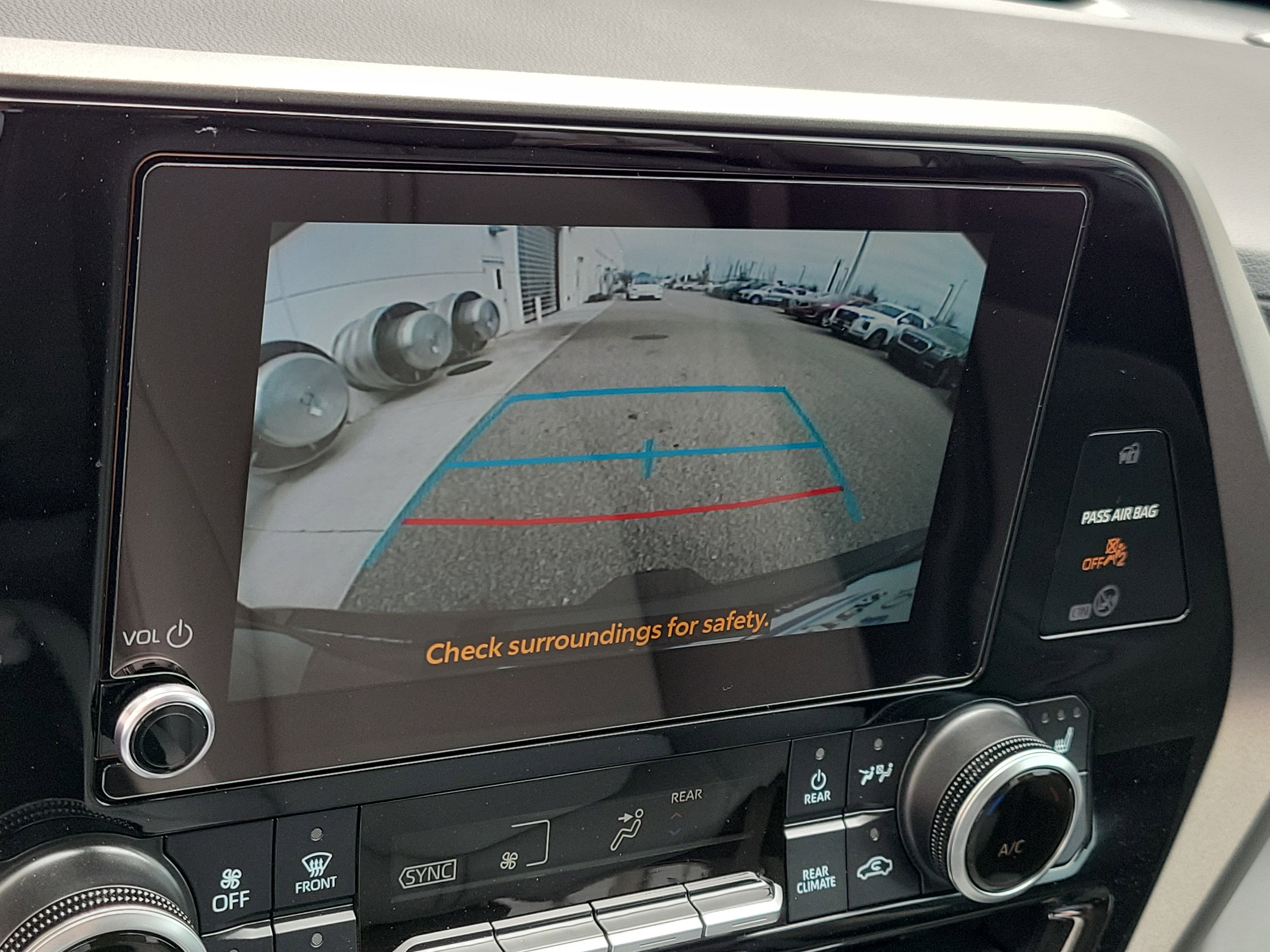 Used 2026 Toyota Highlander XLE image 30