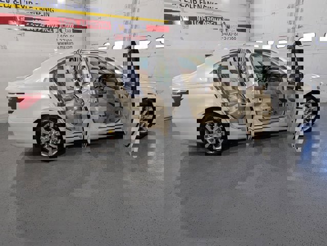 Used 2011 Lexus LS 460 AWD w/ Comfort Pkg image 16