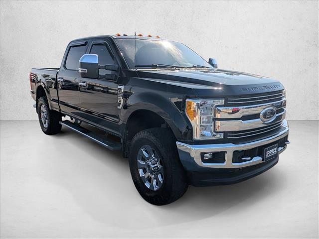 Used 2017 Ford F250 Lariat w/ Chrome Package image 3