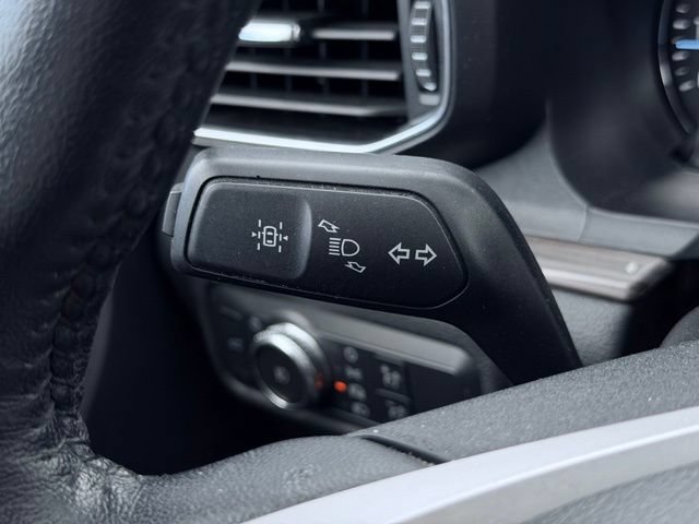 Used 2022 Ford Explorer Limited AWD/4WD image 32