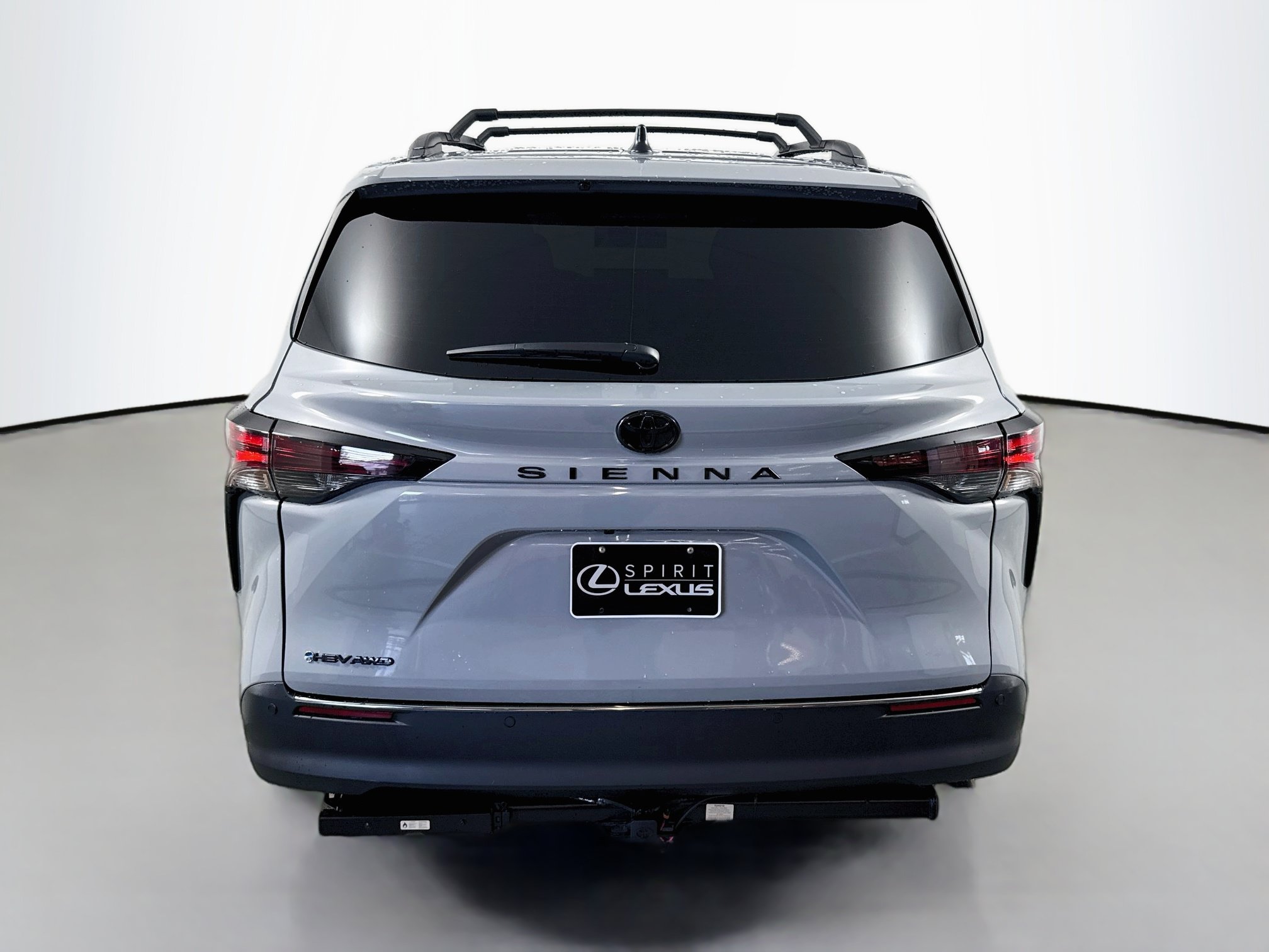 Used 2026 Toyota Sienna XLE Woodland Edition AWD/4WD image 6