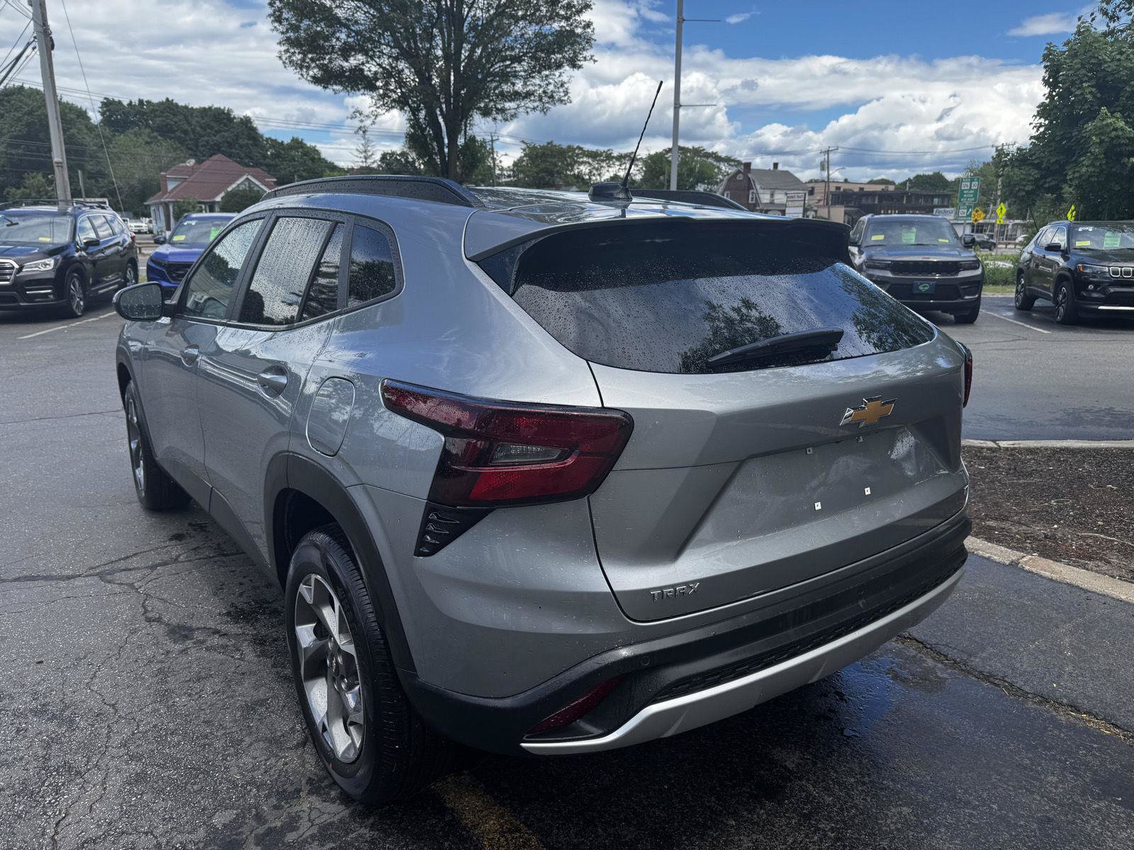 Used 2026 Chevrolet Trax LT w/ Driver Confidence Package FWD image 4