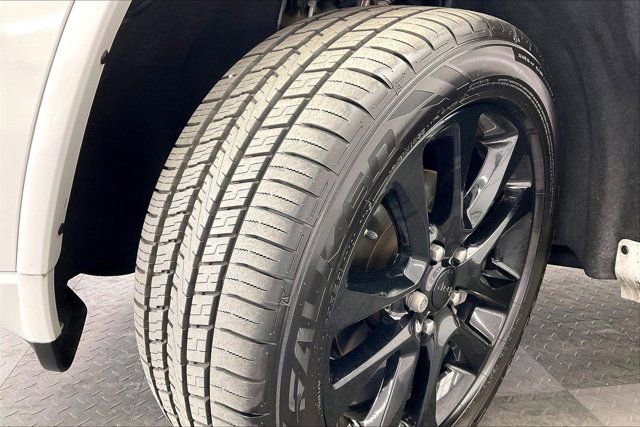 Used 2018 Jeep Grand Cherokee Altitude image 33