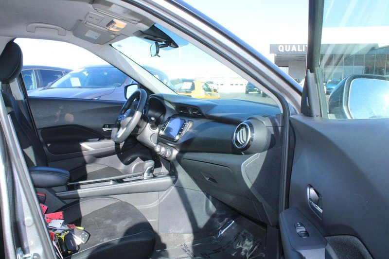 Used 2024 Nissan Kicks SV image 12