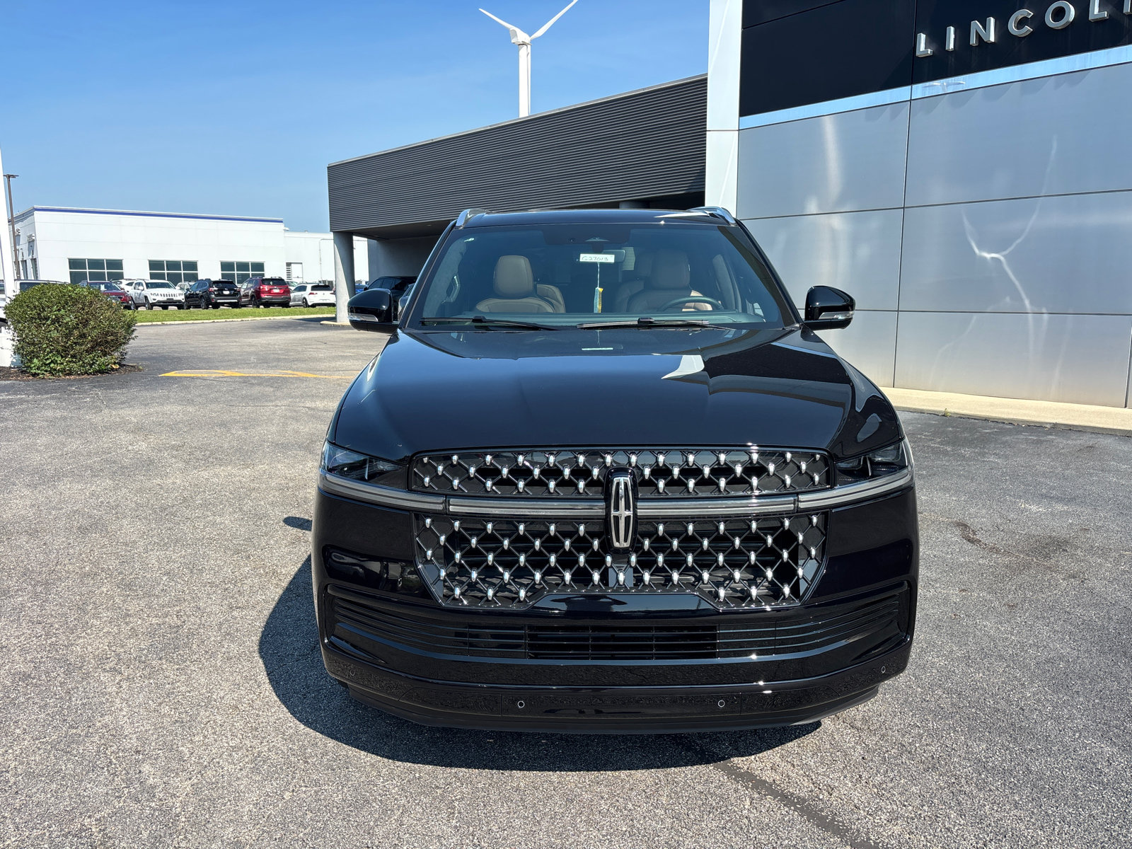 New 2027 Lincoln Navigator Black Label AWD/4WD image 2