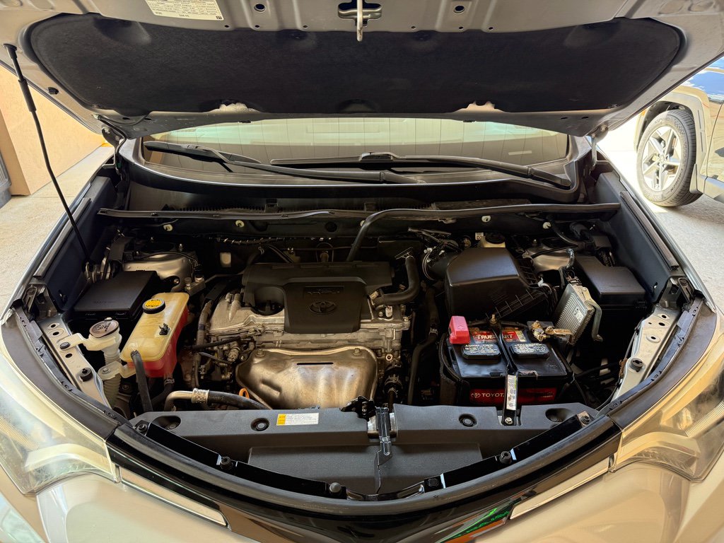 Used 2018 Toyota RAV4 Limited FWD image 33