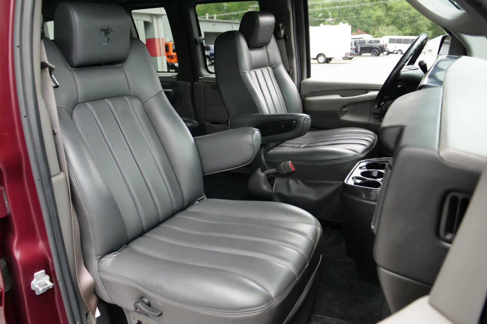 Used 2014 Chevrolet Express 1500 RWD image 43