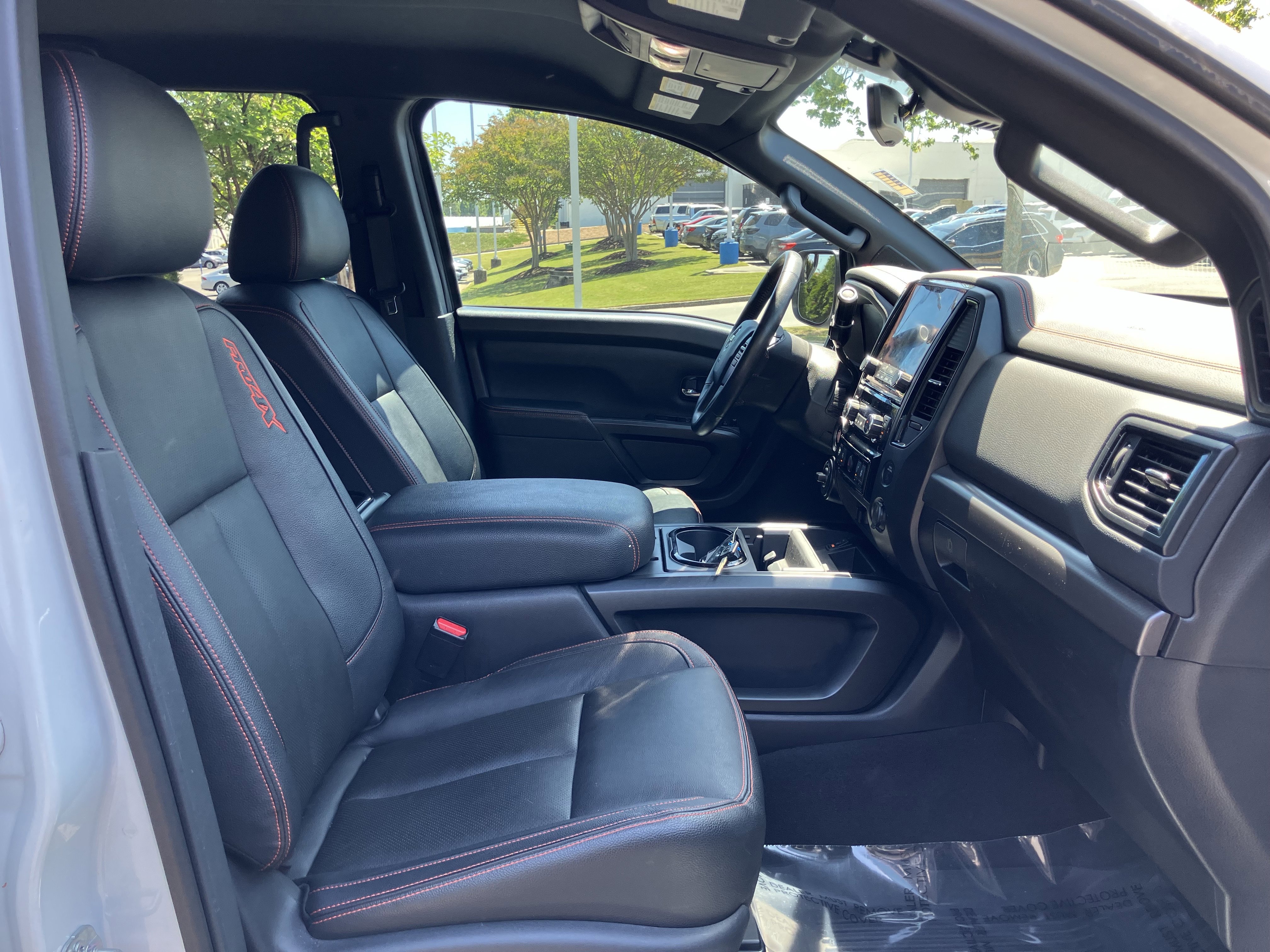 Used 2023 Nissan Titan PRO-4X w/ Pro-4x Convenience Package AWD/4WD image 32