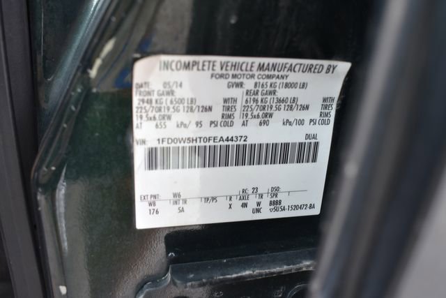 Used 2015 Ford F550 4x4 Crew Cab Super Duty w/ Lariat Interior Package image 17