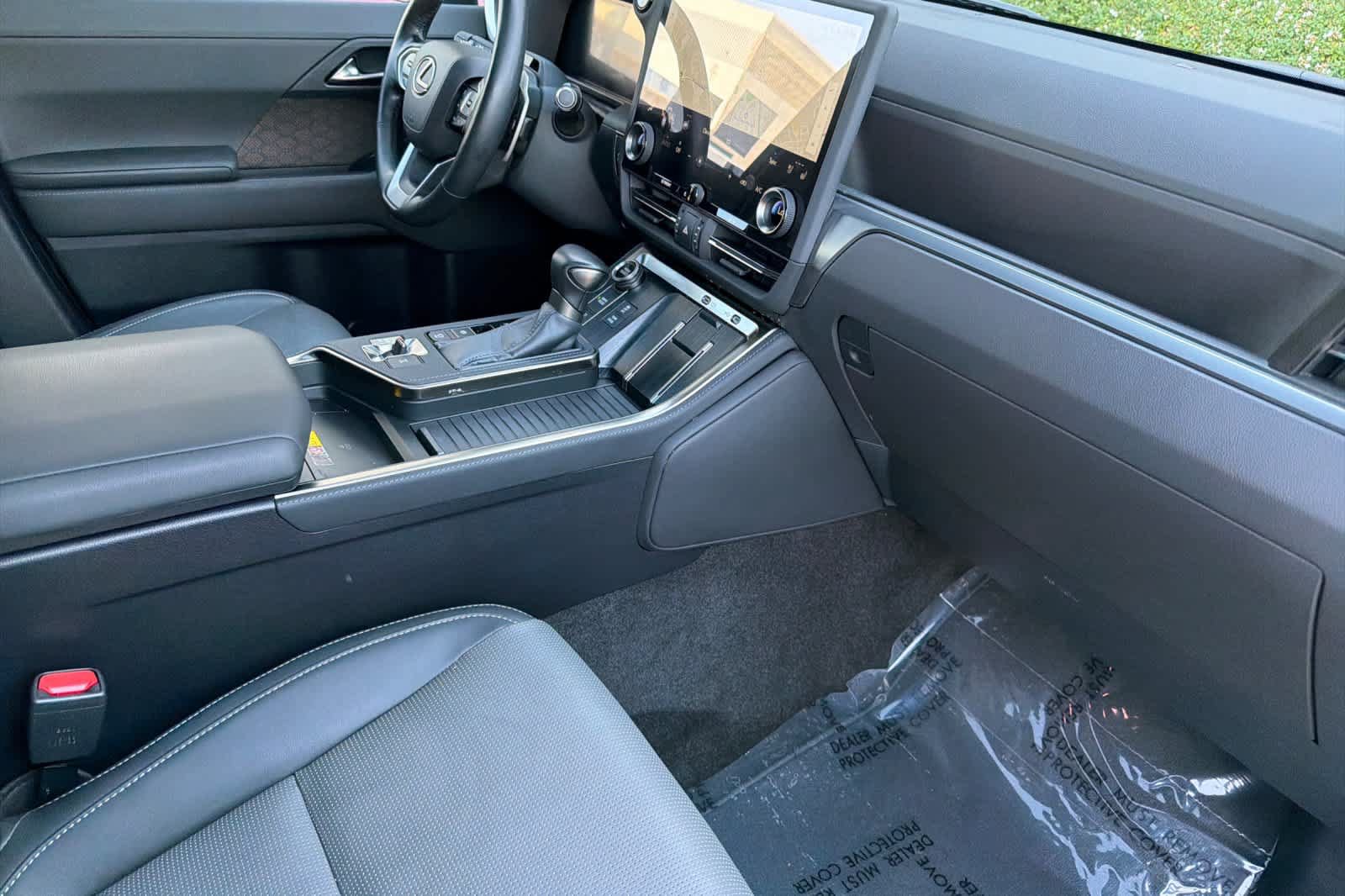 Certified 2024 Lexus GX 550 w/ Accessory Package (Z1) AWD/4WD image 17